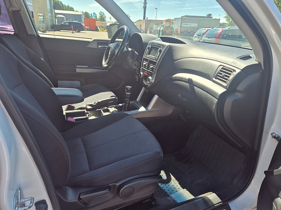 Subaru Forester 14 of 22