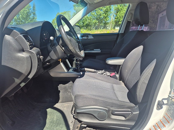 Subaru Forester 17 of 22