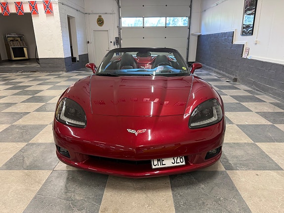 Chevrolet Corvette 4 of 5