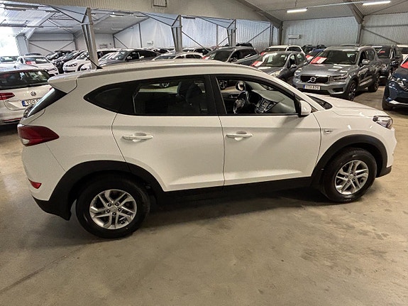 Hyundai Tucson 3 of 5