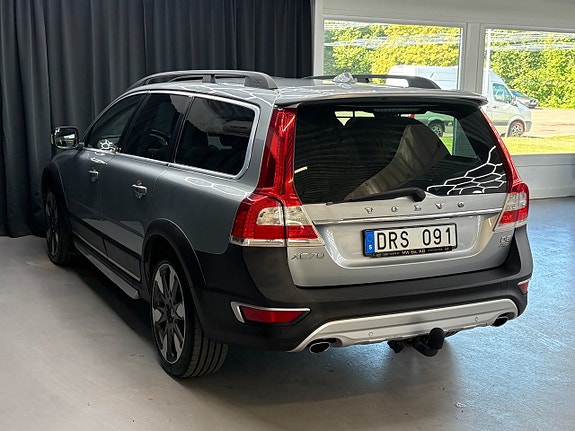 Volvo XC70 3 of 5