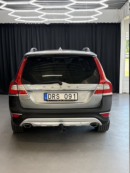 Volvo XC70 10 of 14