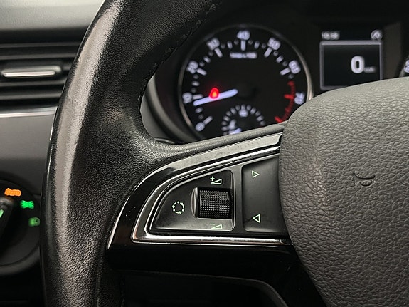 Skoda Octavia 16 of 29