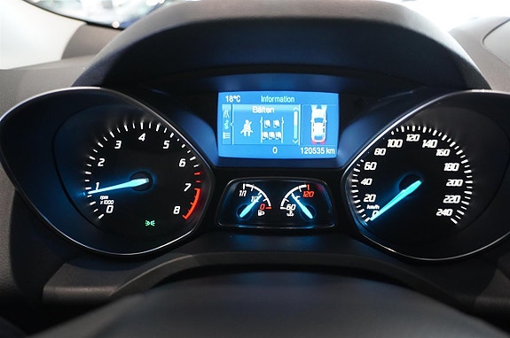 Ford Kuga 10 of 12