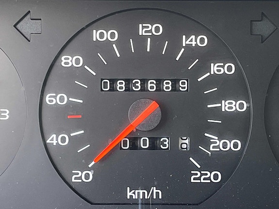 Volvo 740 3 of 5