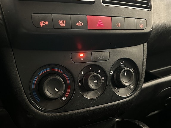 Opel Combo 18 of 24