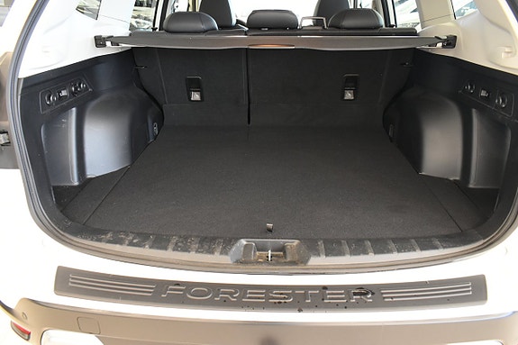 Subaru Forester 9 of 25