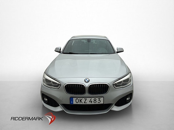 BMW 118d 2 of 5