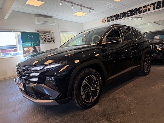 Hyundai Tucson 2 of 5