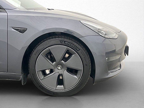 Tesla Model 3 30 of 30