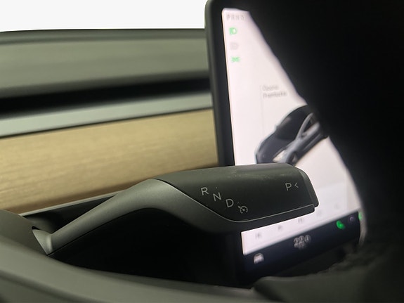 Tesla Model 3 16 of 30