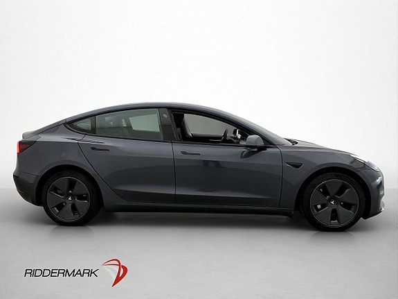 Tesla Model 3 9 of 30