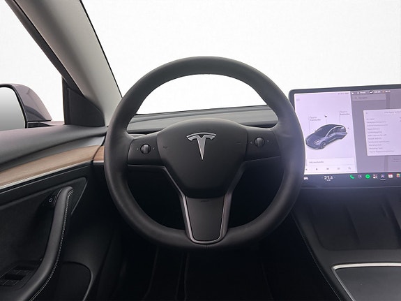 Tesla Model 3 13 of 30