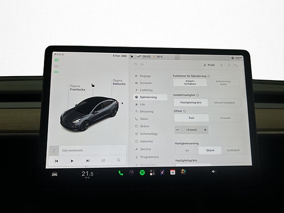 Tesla Model 3 22 of 30