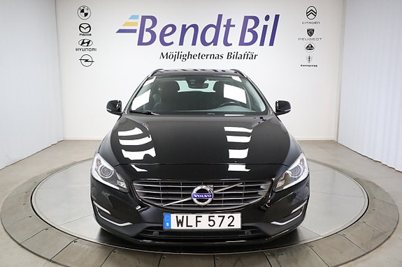 Volvo V60 2 of 5