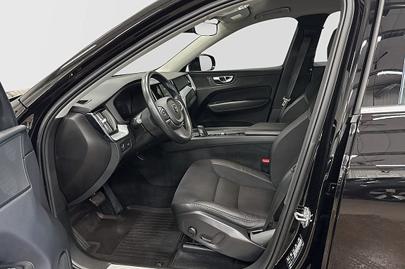 Volvo XC60 4 of 5
