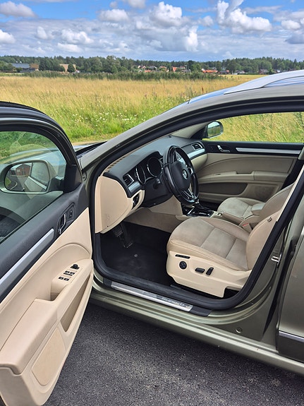 Skoda Superb 7 of 15