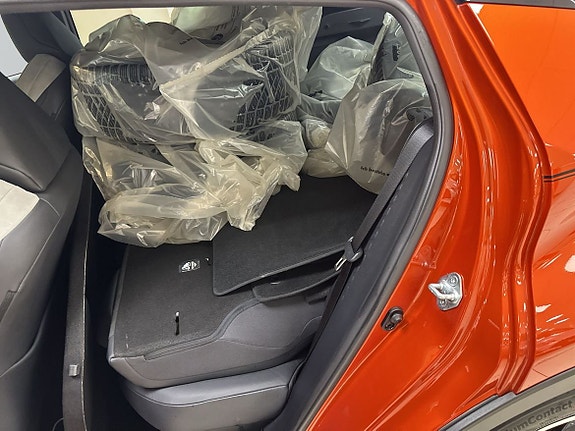 Toyota C-HR 7 of 13