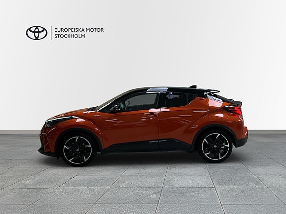 Toyota C-HR 3 of 13