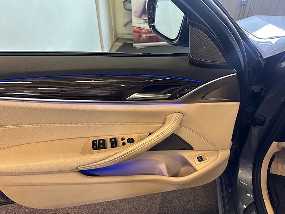BMW 540i 19 of 27