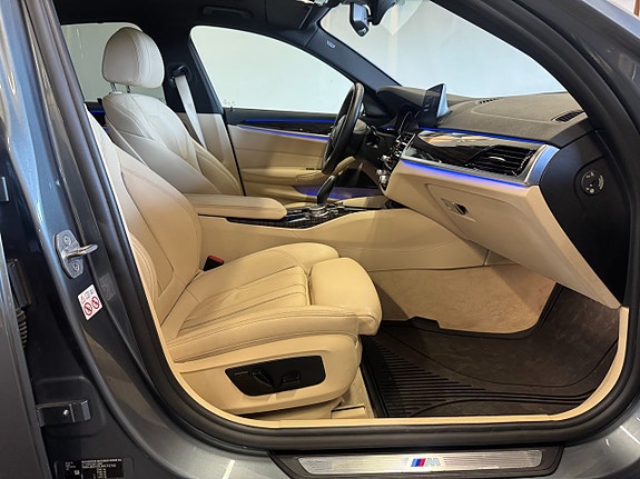 BMW 540i 11 of 27