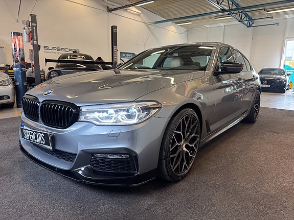 BMW 540i 3 of 5