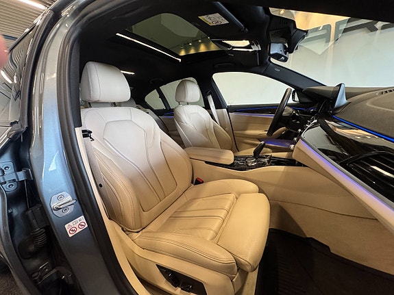 BMW 540i 13 of 27