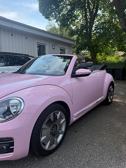 Volkswagen Beetle 2 of 5