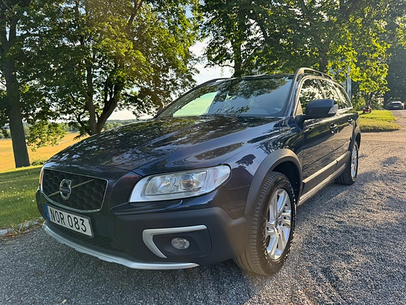 Volvo XC70 3 of 5