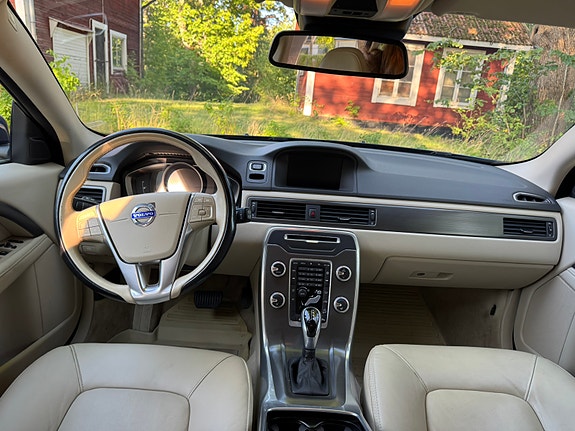 Volvo XC70 5 of 5