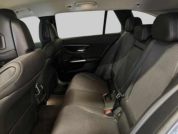 Mercedes-Benz C300 11 of 21