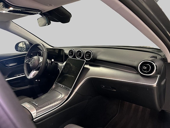 Mercedes-Benz C300 10 of 21