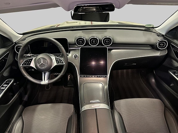 Mercedes-Benz C300 12 of 21