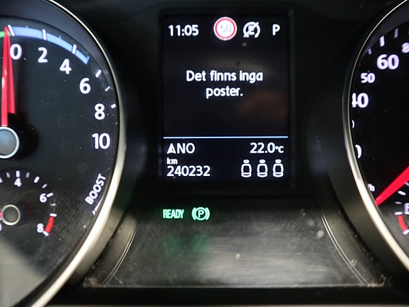 Volkswagen Passat 9 of 12