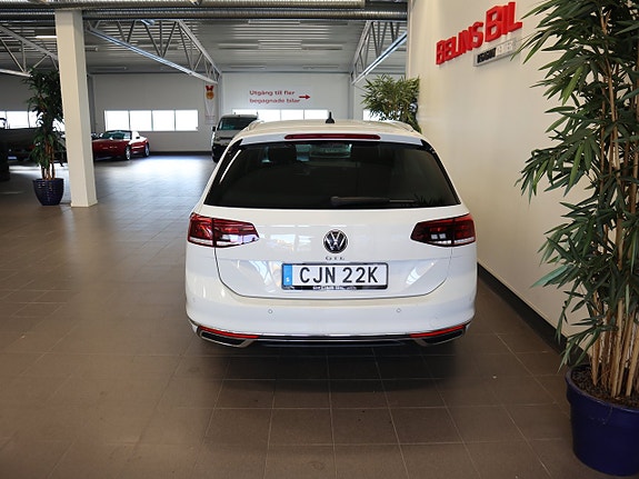 Volkswagen Passat 5 of 5
