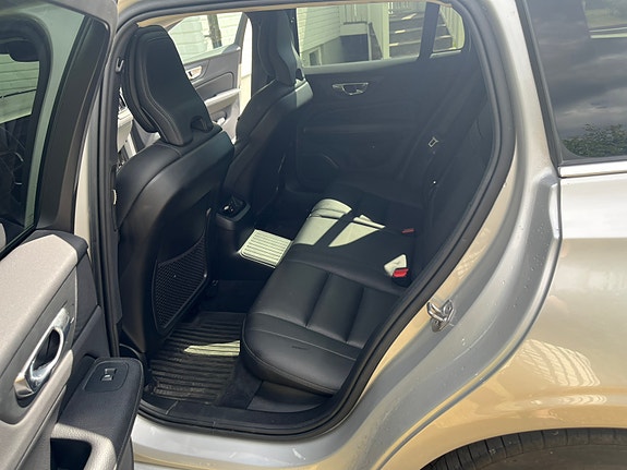 Volvo V60 4 of 4