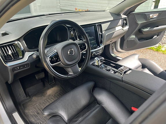 Volvo V60 3 of 4