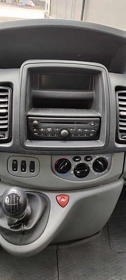 Renault Trafic 9 of 9