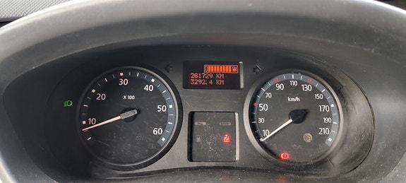 Renault Trafic 8 of 9
