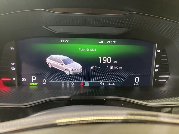 Skoda Superb 9 of 18