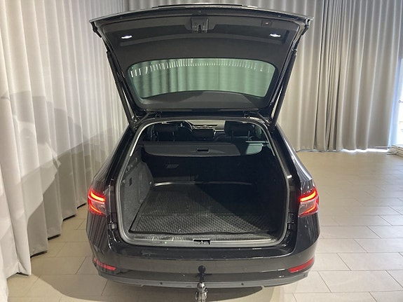 Skoda Superb 14 of 18