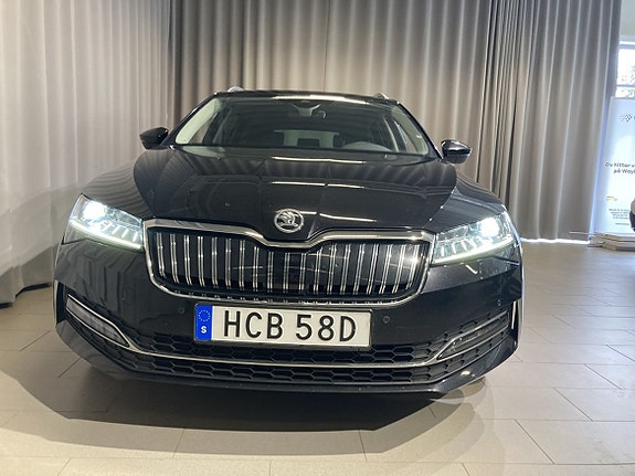 Skoda Superb 3 of 5