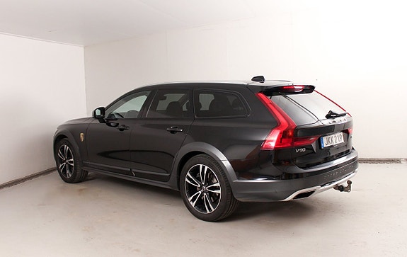 Volvo V90 Cross Country 4 of 5