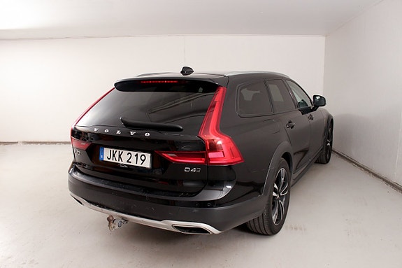 Volvo V90 Cross Country 8 of 21
