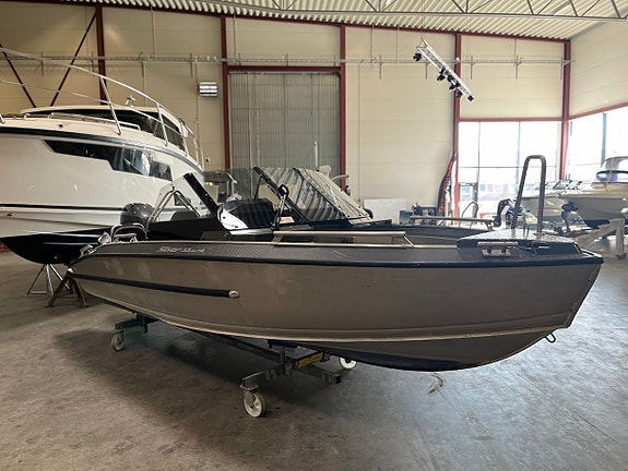 Silver Shark BRX med Yamaha F130