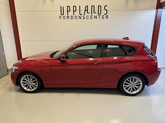 BMW 118d 3 of 5