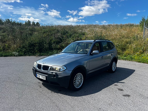 BMW X3 4 of 5