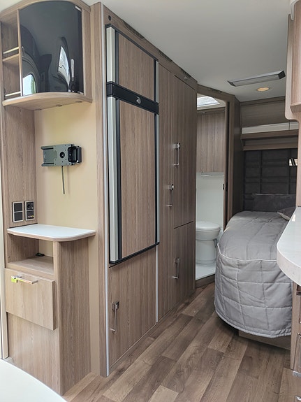 KABE Briljant 470 XL 3 of 9