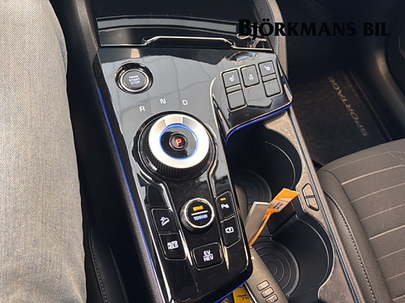 Kia Sportage 12 of 16