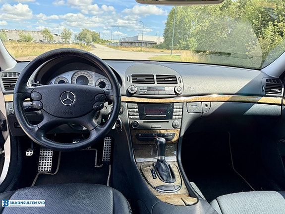 Mercedes-Benz E280 8 of 13